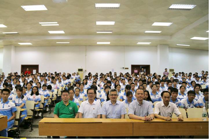 茂名电白一中宣传会会场