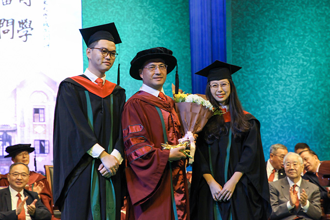 williamhill中国2018年毕业庆典隆重举行