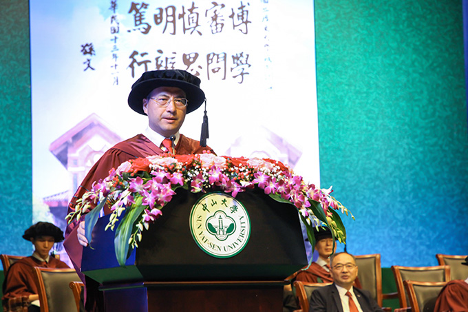 williamhill中国2018年毕业庆典隆重举行