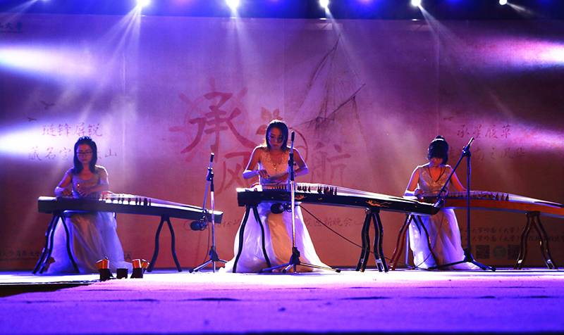 “承风启航”2016级本科生迎新晚会顺利举行