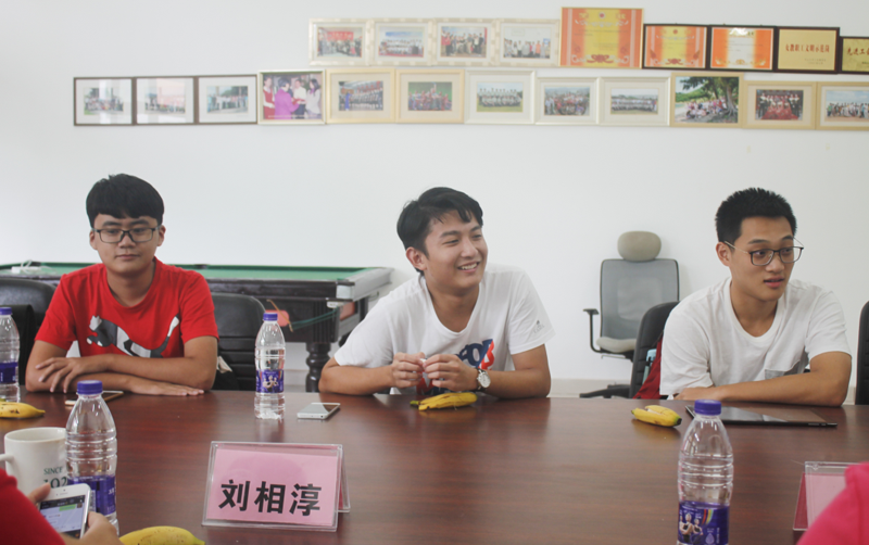 第46次院长书记与学生午餐见面会在珠海校区举行